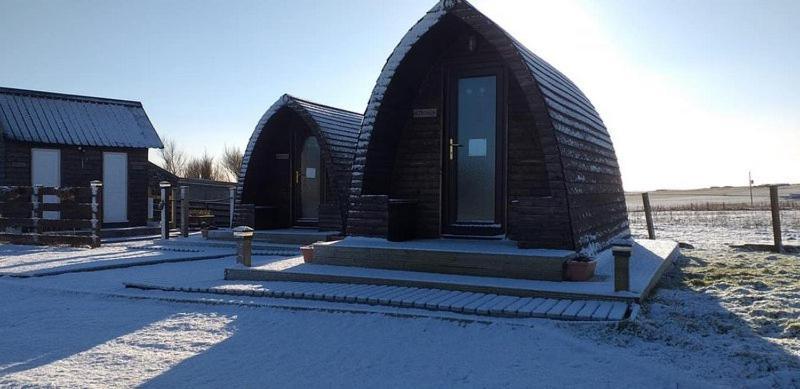 Hillside Camping Pods And Shepherd'S Hut Wick  Exteriör bild