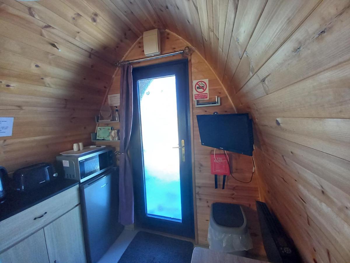 Hillside Camping Pods And Shepherd'S Hut Wick  Exteriör bild