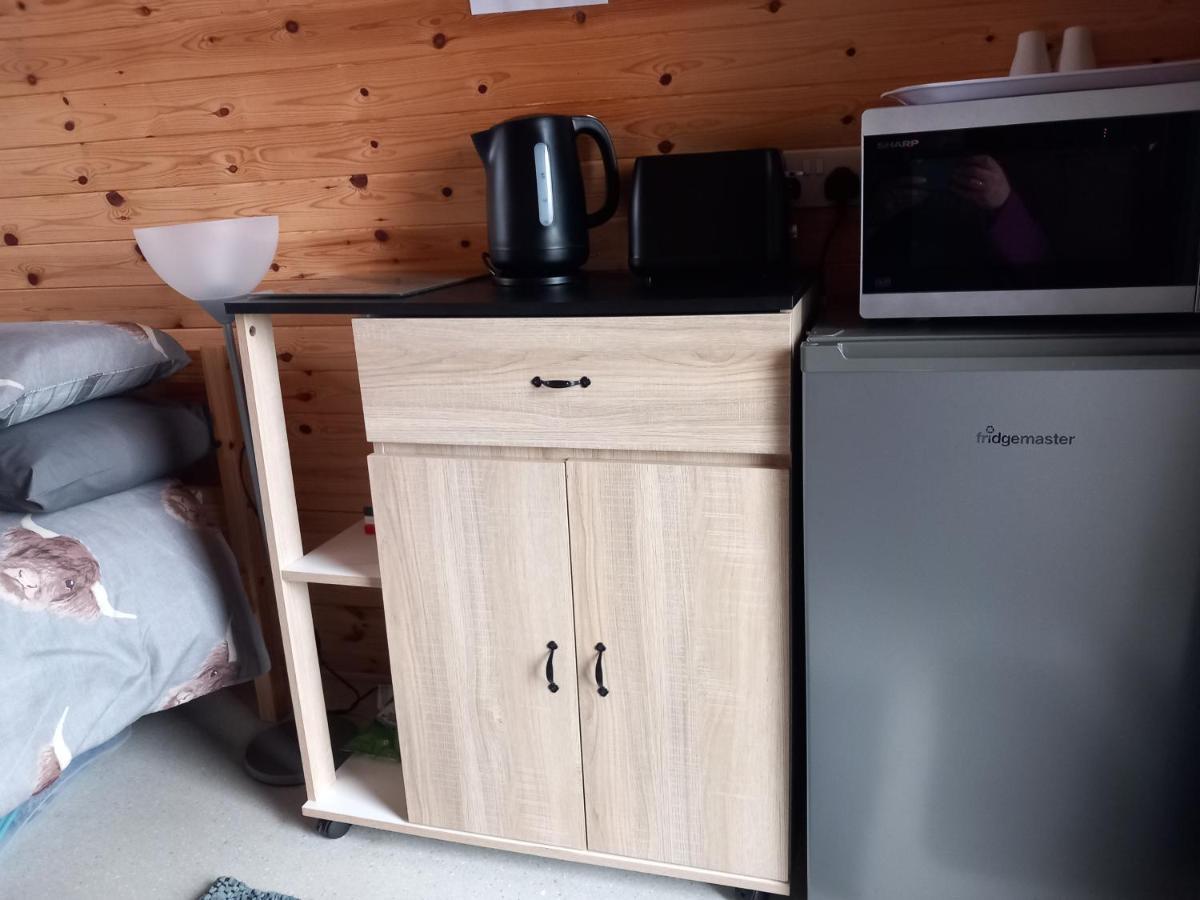 Hillside Camping Pods And Shepherd'S Hut Wick  Rum bild