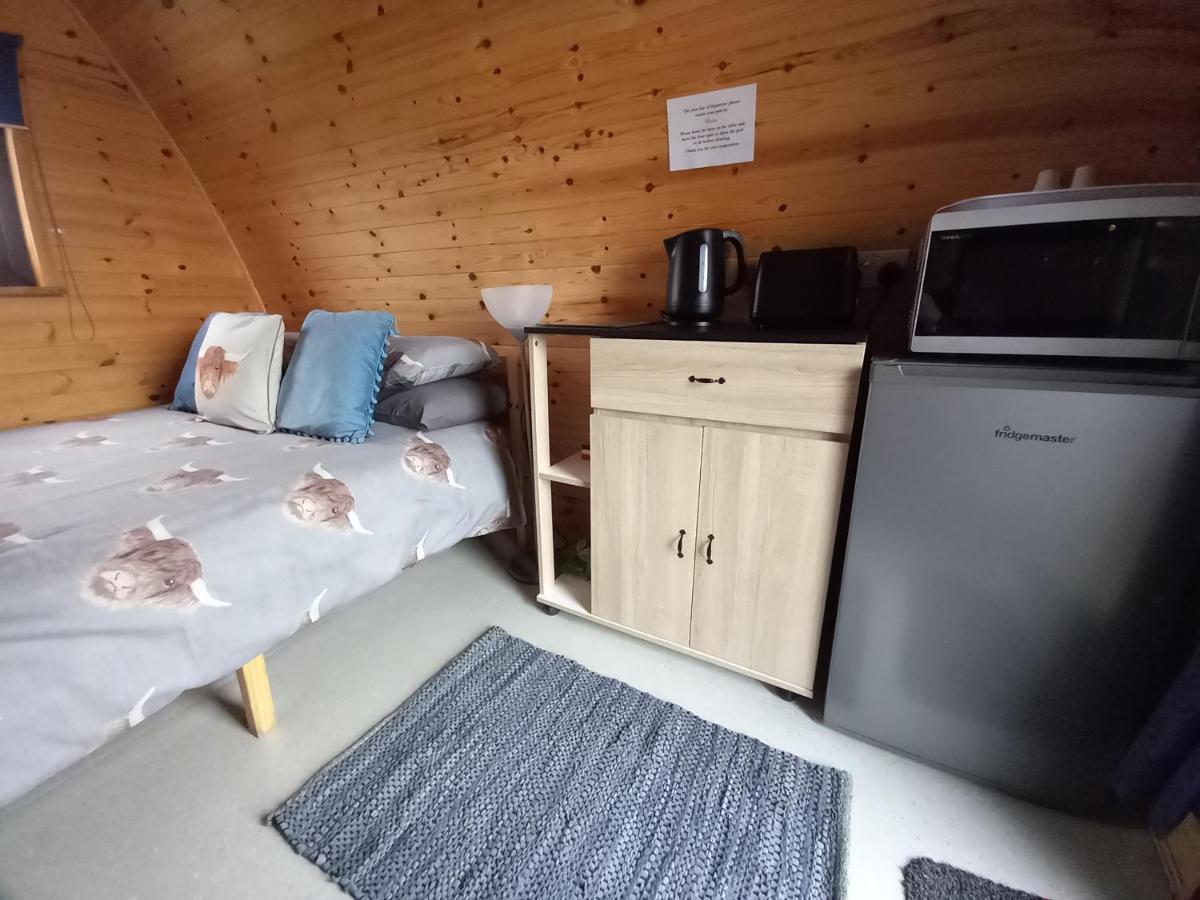 Hillside Camping Pods And Shepherd'S Hut Wick  Rum bild