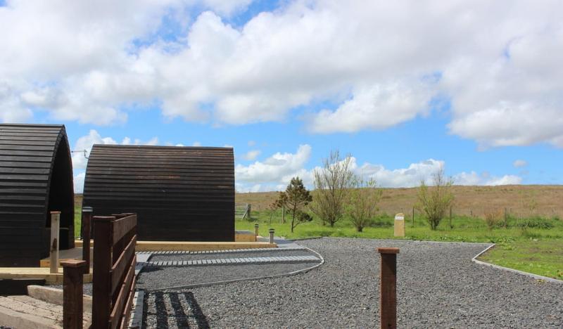 Hillside Camping Pods And Shepherd'S Hut Wick  Exteriör bild